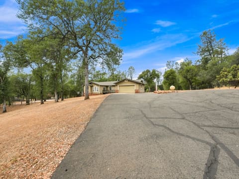 Photograph 2 of 13272 Opal Way