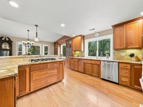 Photograph 11 of 13272 Opal Way